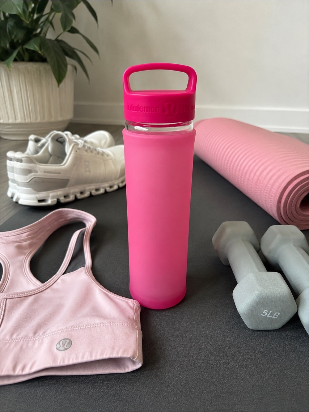 Lululemon Back to Life Sport Water Bottle Pink Glass Silicone Sporty Clean Girl